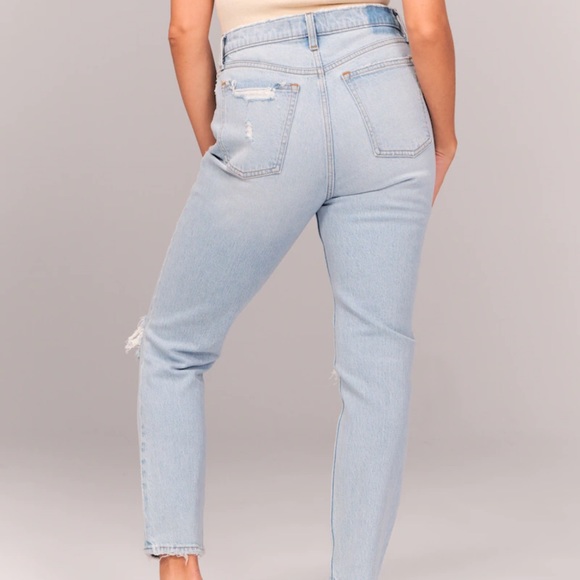 Abercrombie High Rise Skinny Jean - Picture 4 of 6